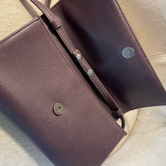 Matt & Nat Crossbody/ Clutch EUC - Picture 3 of 8